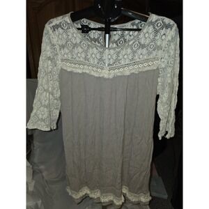 Umgee Mini Dress Lace Botice And Front‎ Hem. 23" PTP 33" Length From Shoulder To